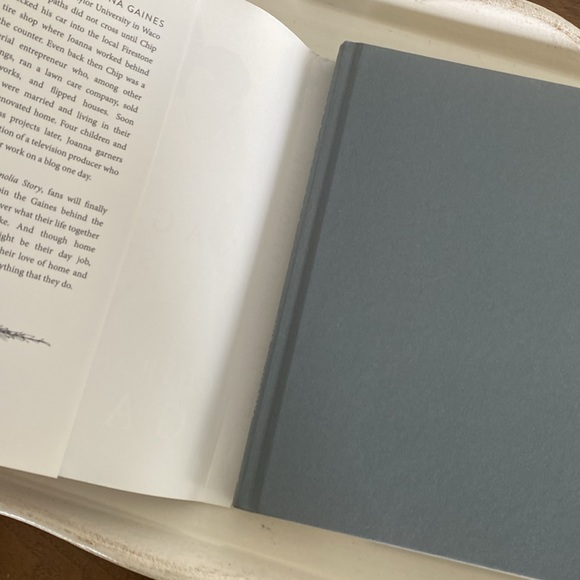 The Magnolia Story Chip and Joanna Gaines Hardcover Book - Picture 2 of 10